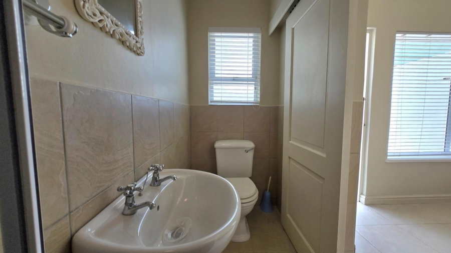 6 Bedroom Property for Sale in Franskraal Western Cape